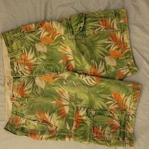 Guys Hollister cargo shorts